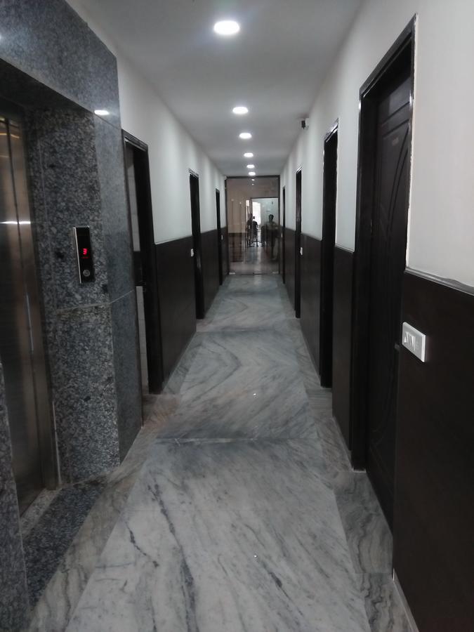 Hotel Sar Kamla Dham Skd Vrindavan Fully Vaccinated Staff Vrindāvan Exterior photo